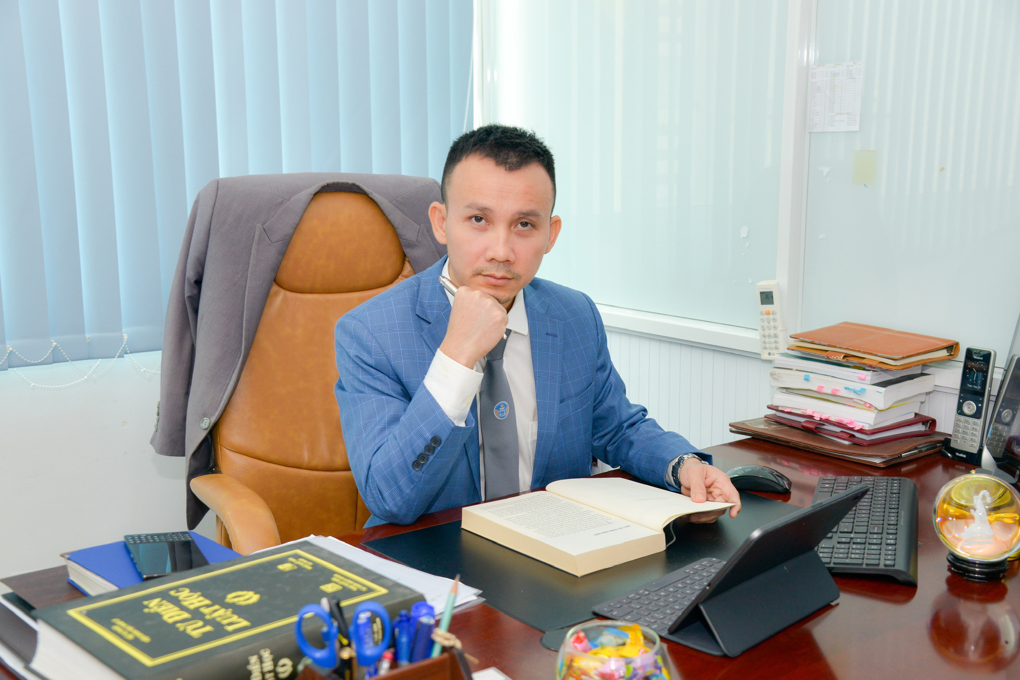 CEO Nguyễn Thành Tựu: Kiến thức kinh tế giúp rút ngắn khoảng cách với ngành luật - Ảnh 3.