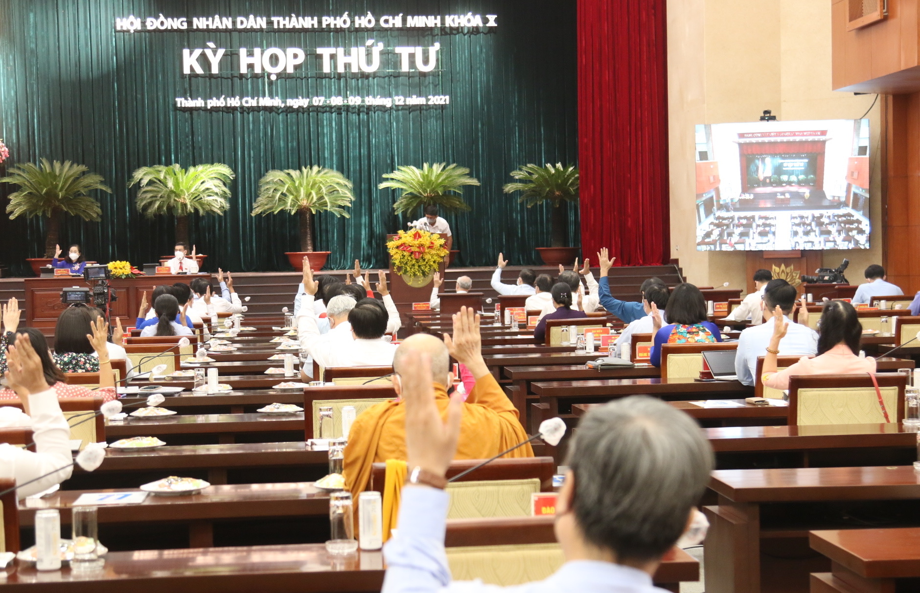HĐND TP HCM đồng ý miễn học phí và giữ nguyên hệ số điều chỉnh giá đất