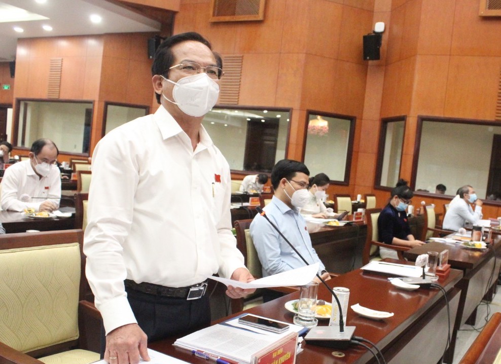 TP HCM: Bí thư Huyện ủy Hóc Môn chạnh lòng khi nhìn sang Bình Dương