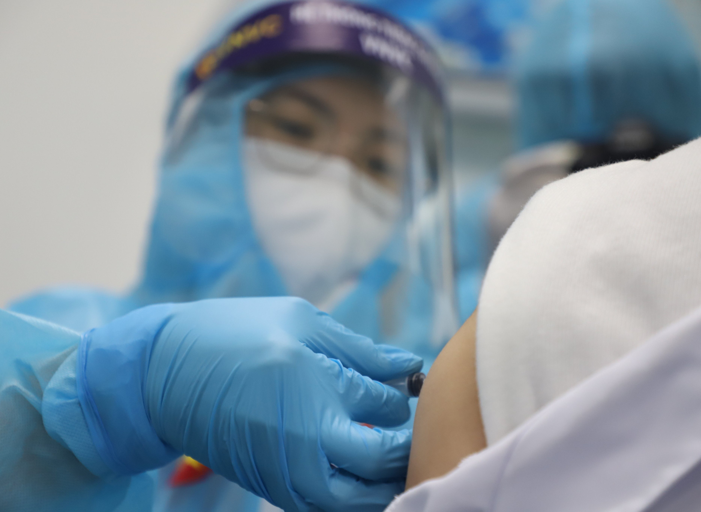 Công bố dữ liệu mới nhất về vắc-xin Covid-19 của AstraZeneca