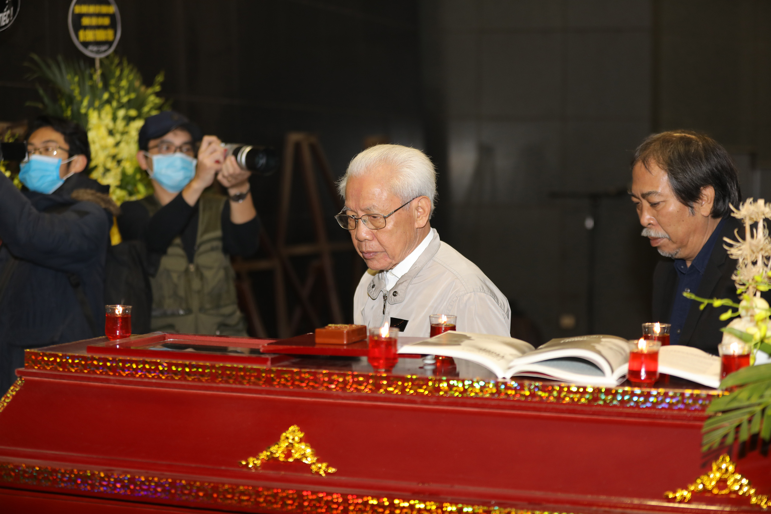 Nhói lòng tiễn đưa nhà văn Nguyễn Huy Thiệp