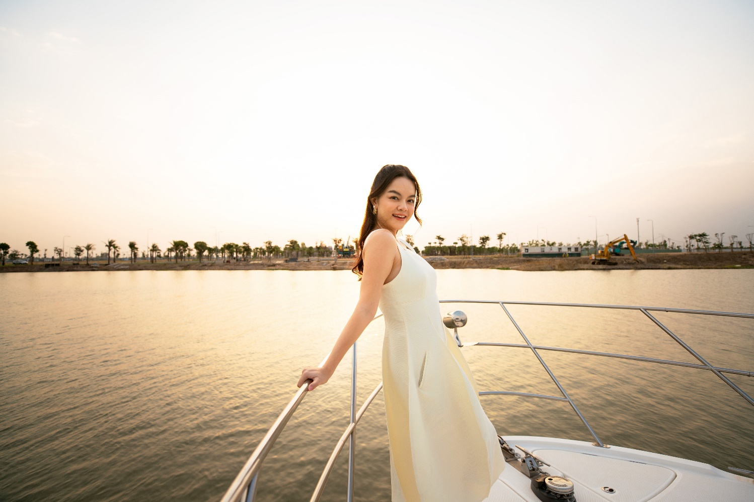 Phạm Quỳnh Anh: Hai con l&agrave; ưu ti&ecirc;n h&agrave;ng đầu - Ảnh 2.