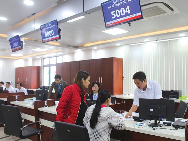 Quảng Nam lập tổng đ&agrave;i để người d&acirc;n phản &aacute;nh h&agrave;nh vi s&aacute;ch nhiễu, phiền h&agrave;&hellip; - Ảnh 1.