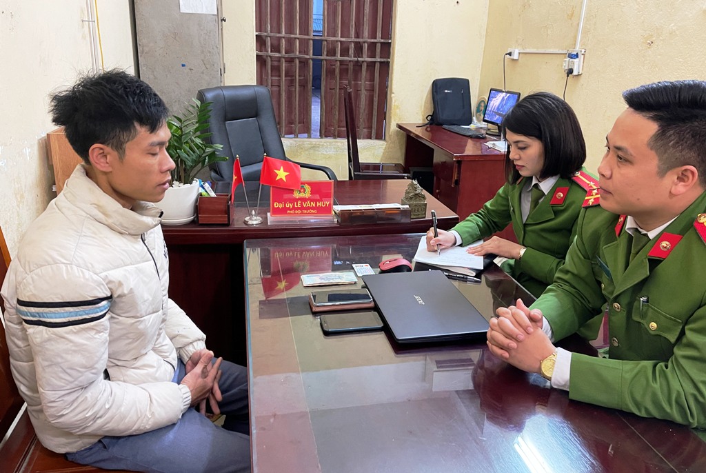 Đi bắt ếch đêm, "tranh thủ" ghé nhà người phụ nữ trộm máy tính, điện thoại, tiền