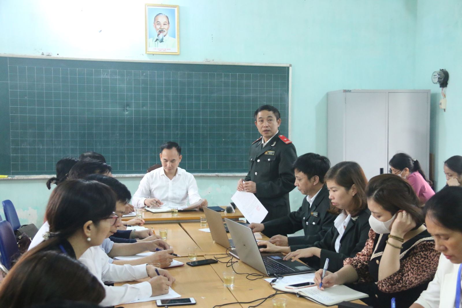 CLIP: Thanh tra toàn bộ vụ nữ giáo viên Tiểu học Sài Sơn B tố bị nhà trường "trù dập"