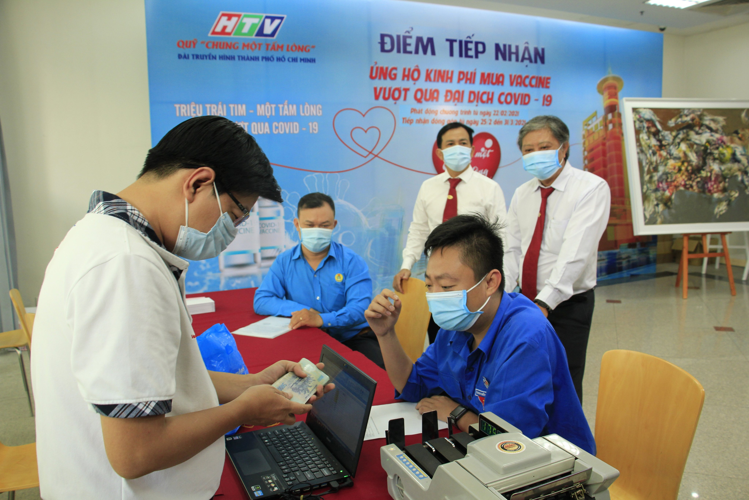Vinasun Taxi quy&ecirc;n g&oacute;p ủng hộ chương tr&igrave;nh mua vacxin ph&ograve;ng, chống Covid-19                   - Ảnh 3.