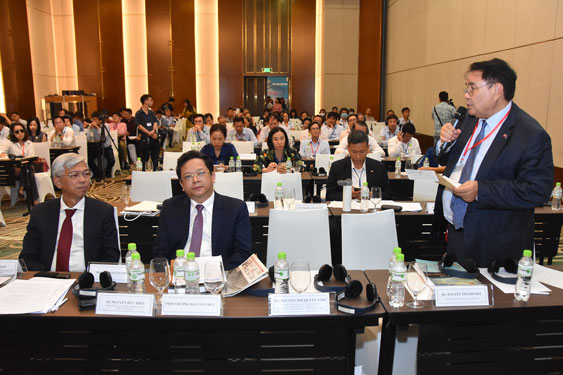 Đẩy mạnh liên kết vùng để hướng ra biển