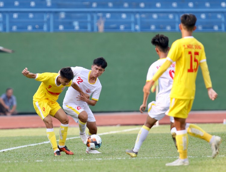 V&igrave; sao U19 HAGL thua đậm trong ng&agrave;y ra qu&acirc;n VCK U19 quốc gia 2021? - Ảnh 5.