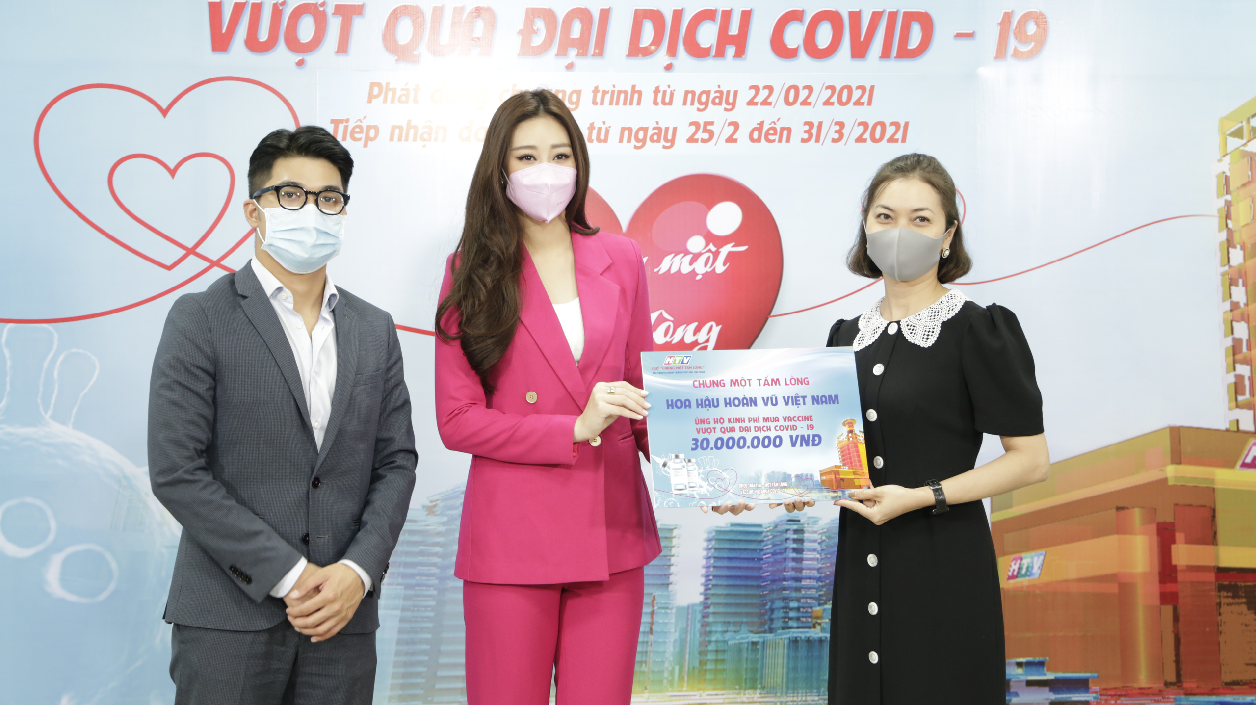 Cả nước một l&ograve;ng, quỹ mua vắc-xin Covid-19 đạt hơn 30 tỉ đồng - Ảnh 6.