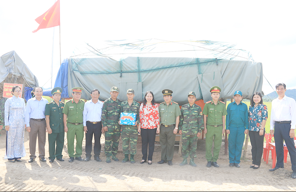 Gi&aacute;m đốc C&ocirc;ng an An Giang n&oacute;i về 3 chiến dịch lớn - Ảnh 2.
