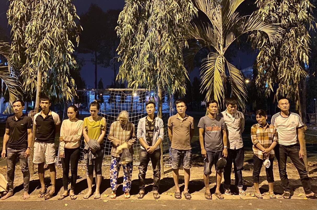 Đột kích tụ điểm đánh bạc bố trí nhiều lớp cảnh giới của Tiền "gà", Thao "cá"
