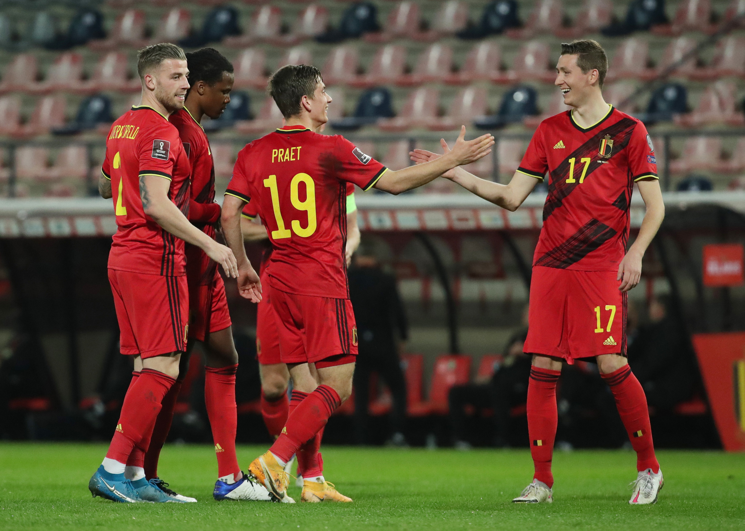 Bỉ v&agrave; H&agrave; Lan dội mưa 15 b&agrave;n thắng tại v&ograve;ng loại World Cup - Ảnh 1.