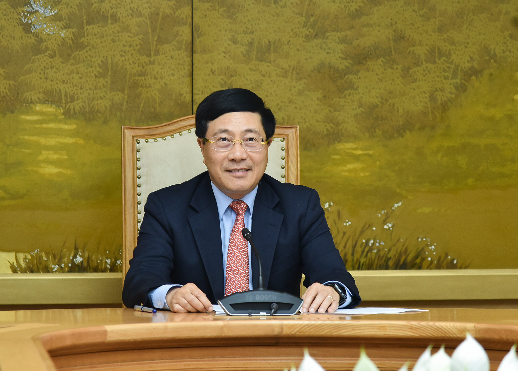 Phó Thủ tướng Phạm Bình Minh trao đổi trực tuyến với Đặc phái viên của Tổng thống Mỹ