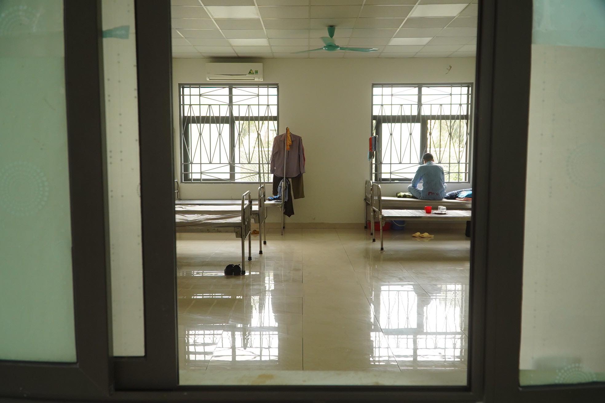 Vụ đường dây ma túy trong bệnh viện: Yêu cầu đình chỉ trưởng khoa và điều dưỡng trưởng - Ảnh 1.