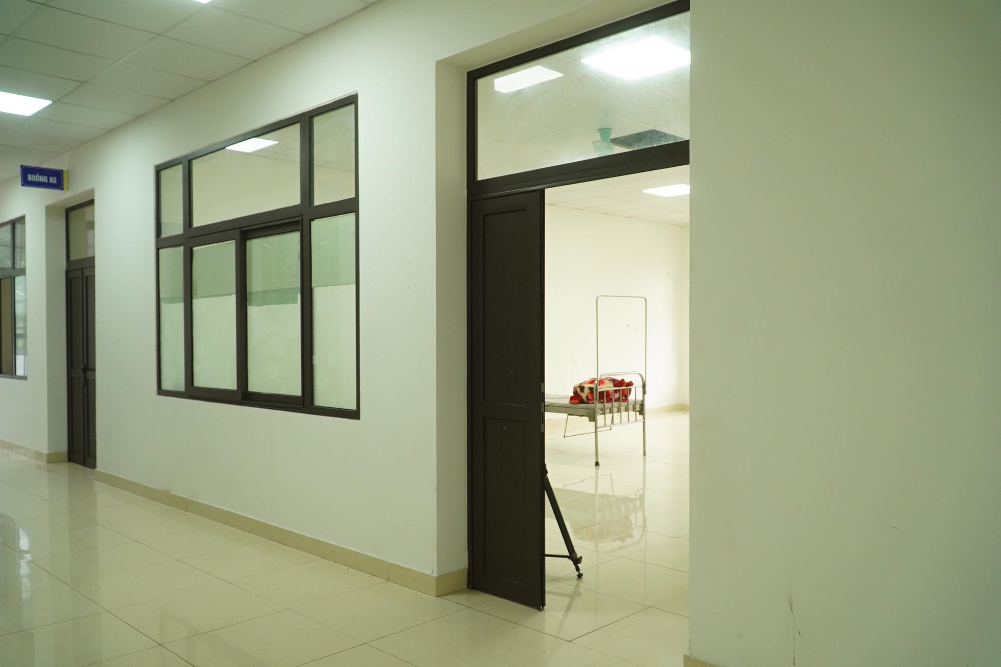 CLIP: Cảnh bên trong phòng bay lắc ma túy tại Bệnh viện Tâm thần Trung ương I - Ảnh 2.