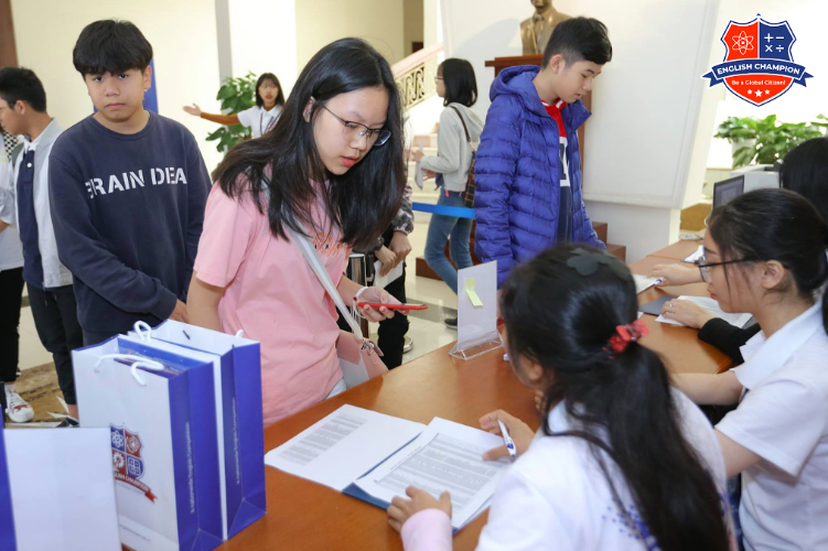 Học sinh tranh tài tại sân chơi tiếng Anh English Champion 2021