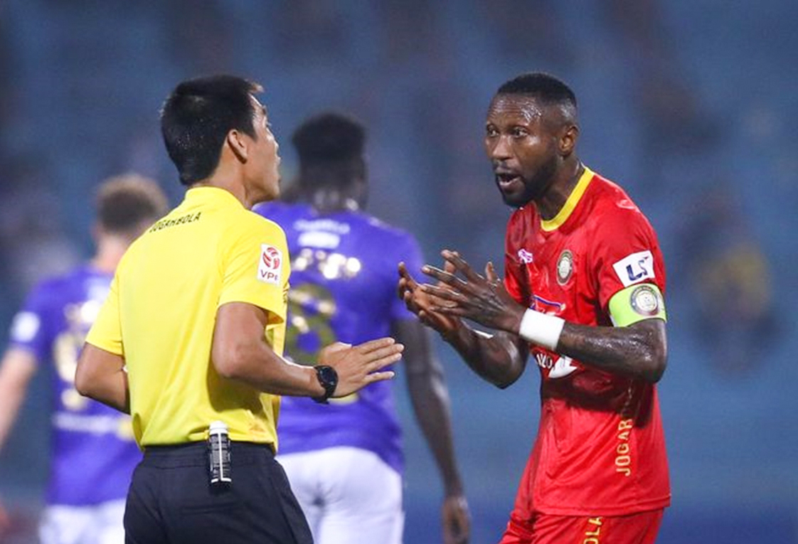 Hoàng Vũ Samson: Nếu tôi trong sạch, lãnh đạo CLB Thanh Hóa trả lại danh dự thế nào?