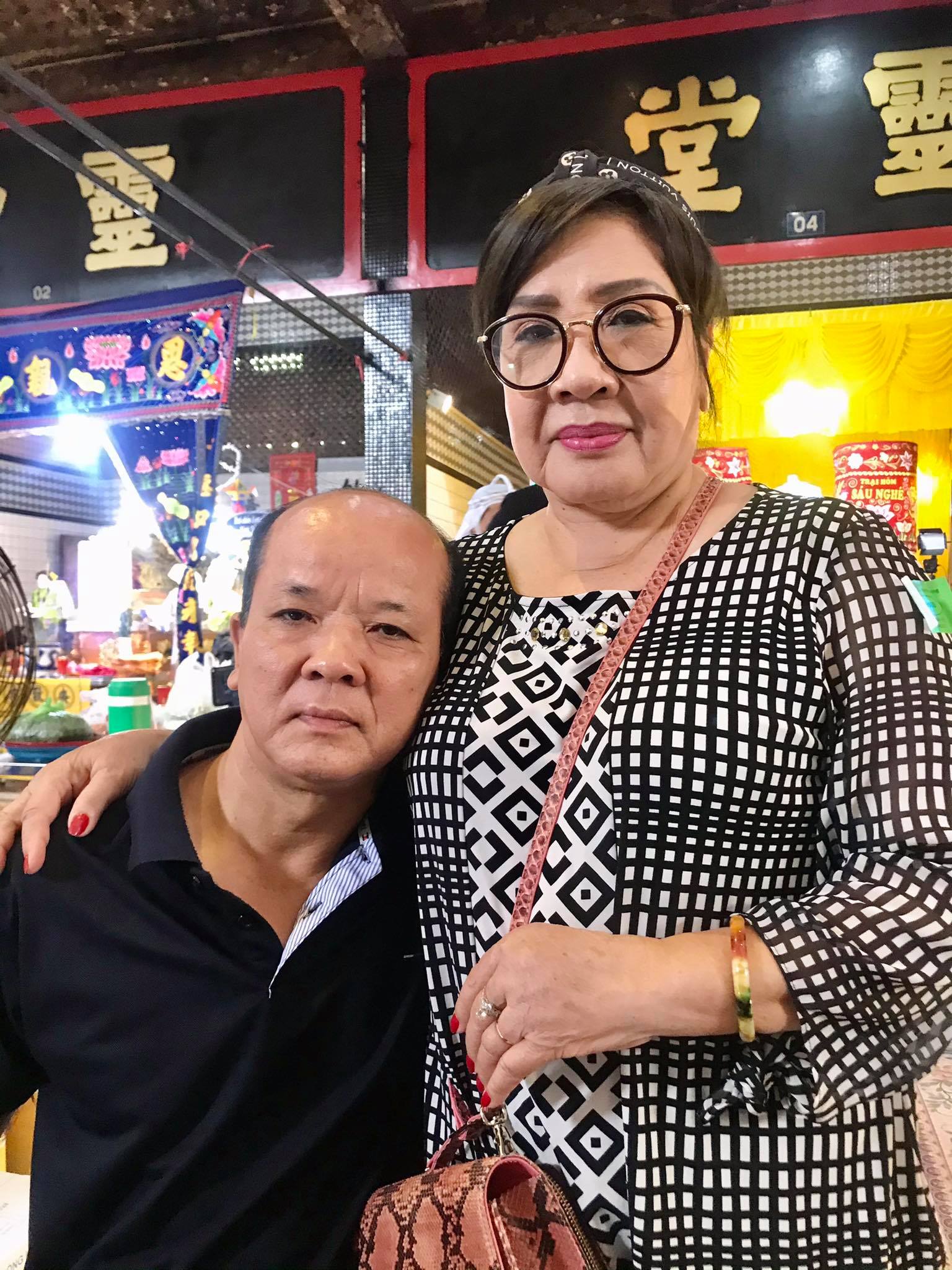 NSND Lệ Thủy kh&oacute;c thương em trai đột ngột qua đời - Ảnh 4.