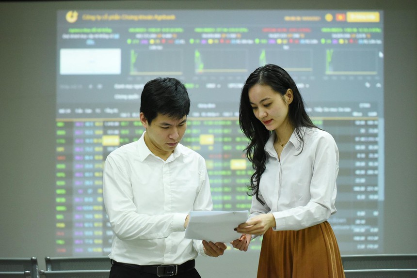 Cảnh giác với rủi ro thị trường chứng khoán