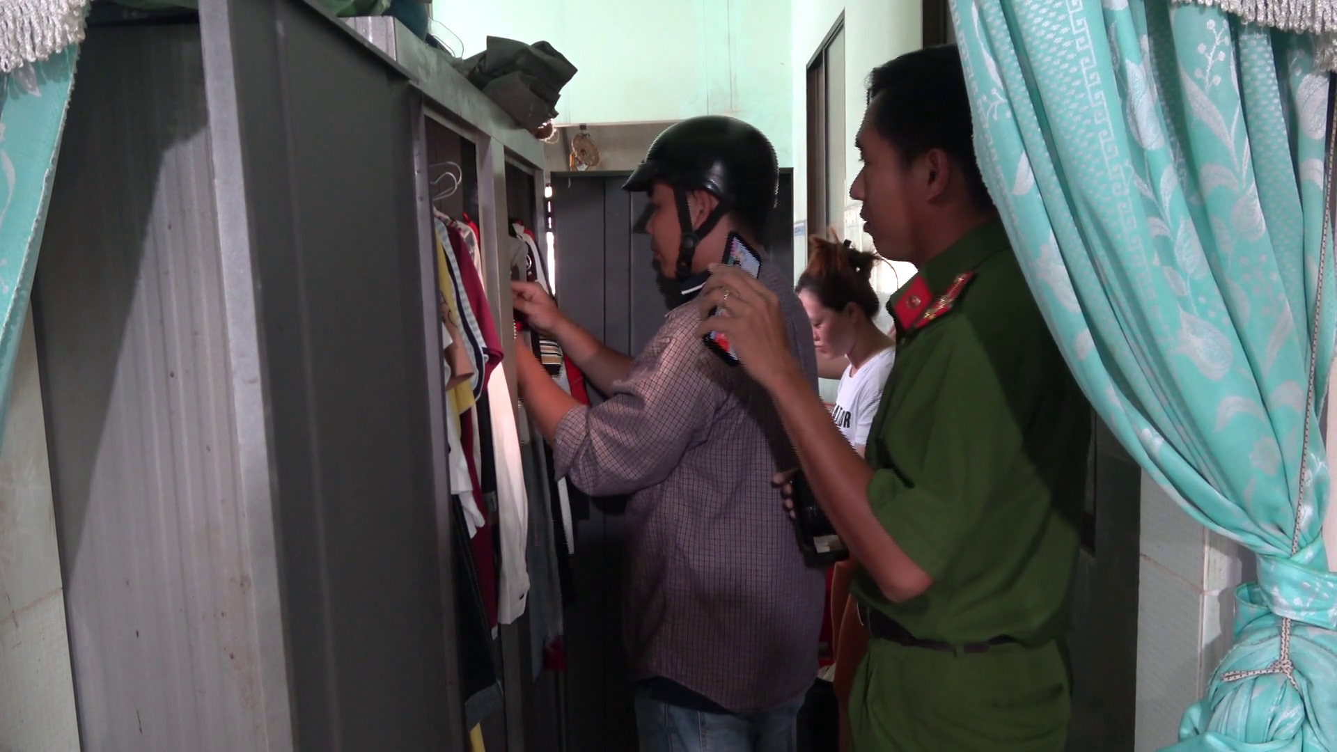 CLIP: H&agrave;nh tr&igrave;nh bắt khẩn cấp gi&aacute;m đốc bệnh viện v&agrave; c&aacute;c đối tượng li&ecirc;n quan vụ giết người - Ảnh 9.