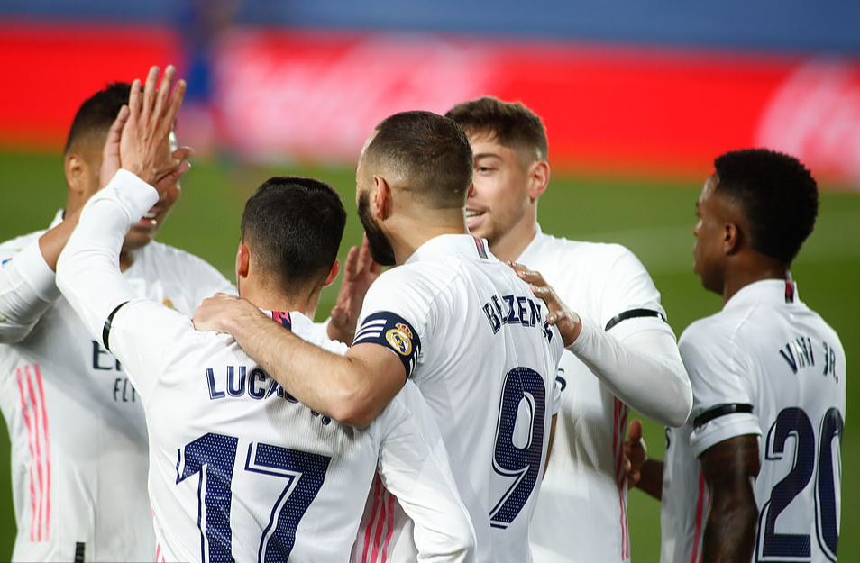 Hạ Barcelona ở siêu kinh điển, Real Madrid soán ngôi đầu La Liga