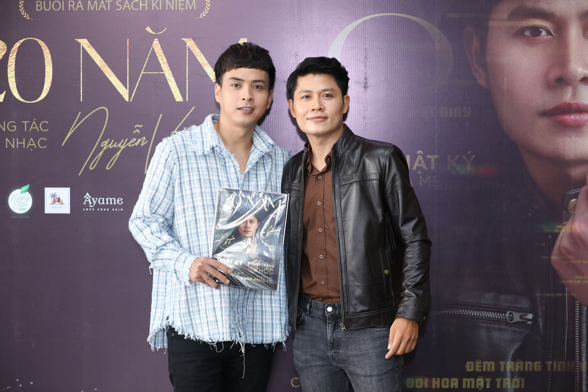 Tác giả Nhật ký của mẹ, Nguyễn Văn Chung, lẻ bóng ngày kỉ niệm 20 năm làm nghề - Ảnh 1.