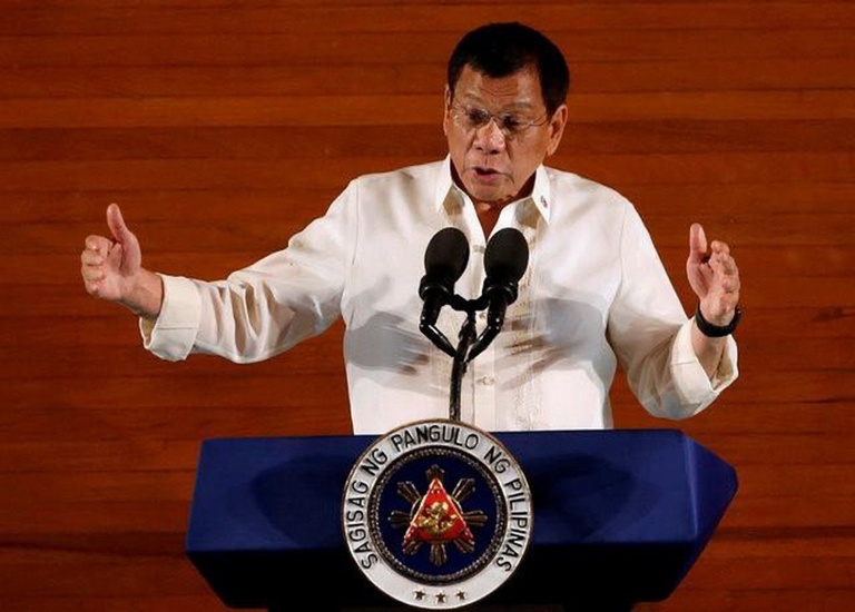 Tổng thống Duterte vắng bóng bí ẩn