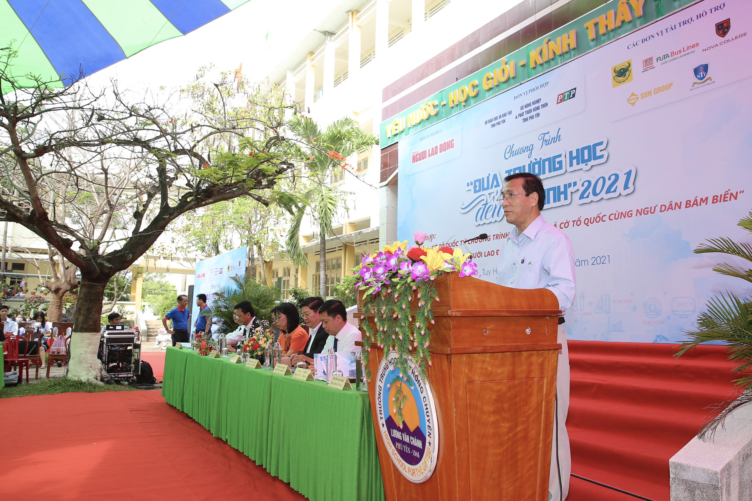 Đưa trường học đến thí sinh: Học tiếng Trung sau này sẽ làm gì? - Ảnh 3.
