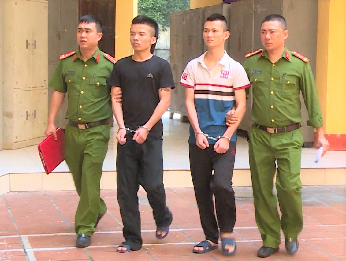 Kh&ocirc;ng nhường khi đấu gi&aacute; đất, bị d&acirc;n x&atilde; hội mang s&uacute;ng bắn v&agrave;o nh&agrave; - Ảnh 2.