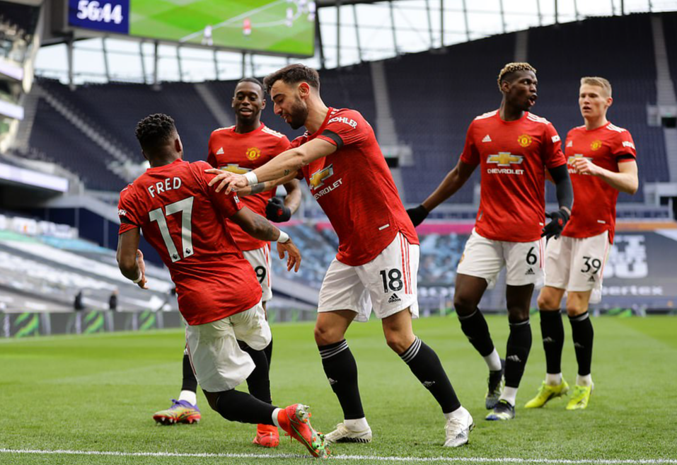 Ngược dòng siêu đỉnh "Super Sunday", Man United quật ngã Tottenham