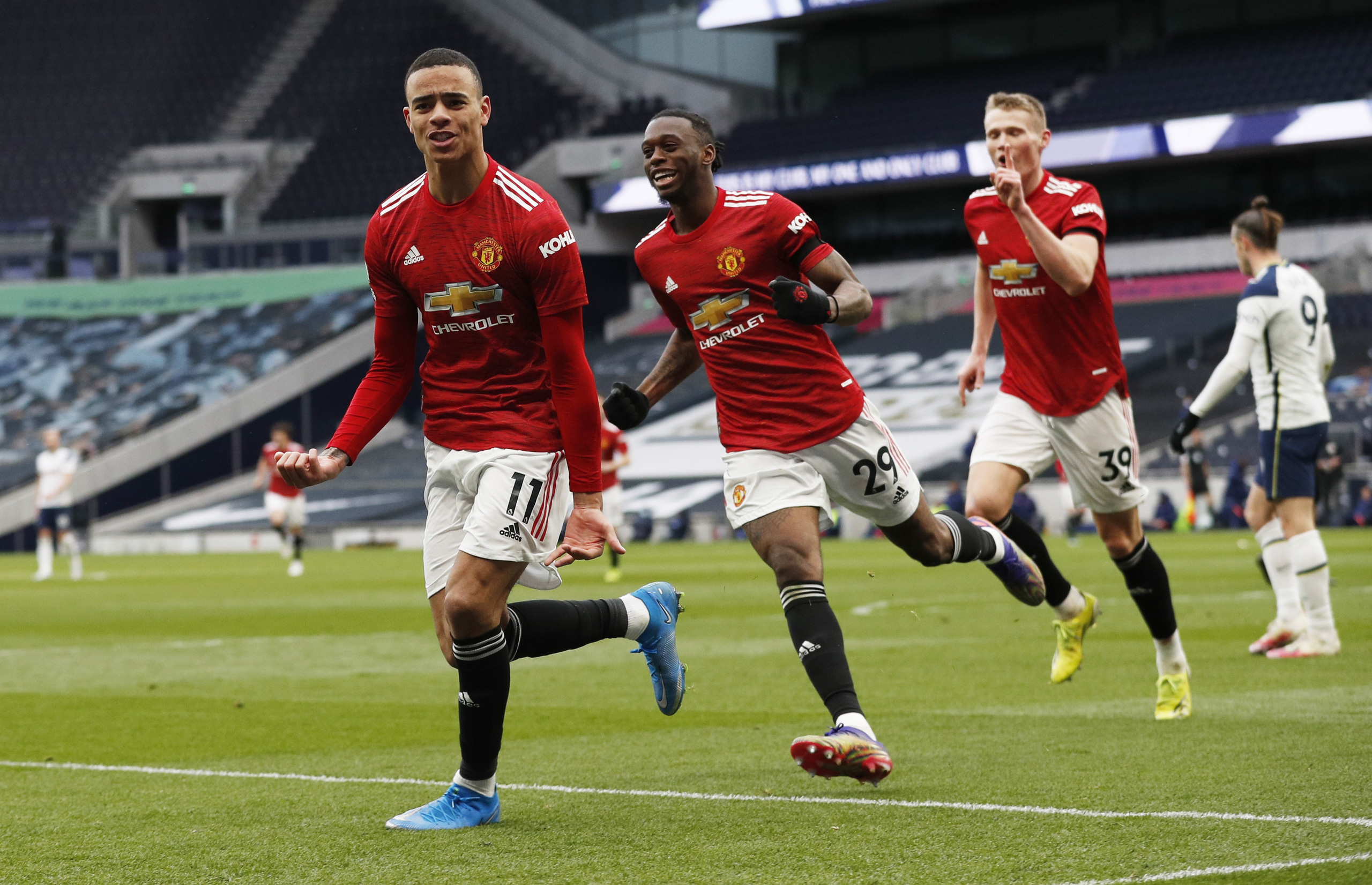 Ngược d&ograve;ng si&ecirc;u đỉnh Super Sunday, Man United quật ng&atilde; Tottenham - Ảnh 8.