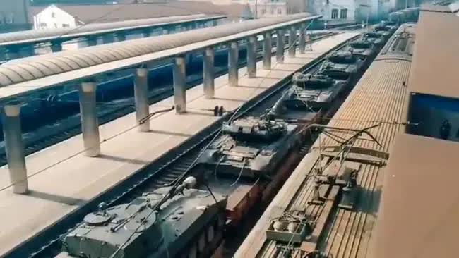 Tổng thống Ukraine đến chiến h&agrave;o, G7 cảnh b&aacute;o Nga - Ảnh 2.
