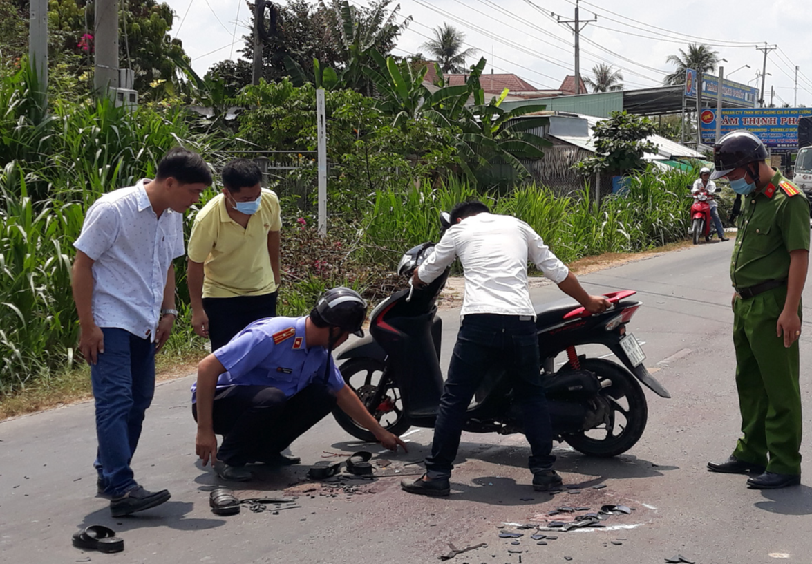 Tai nạn thương tâm, 2 người tử vong do va chạm liên hoàn với 2 ôtô