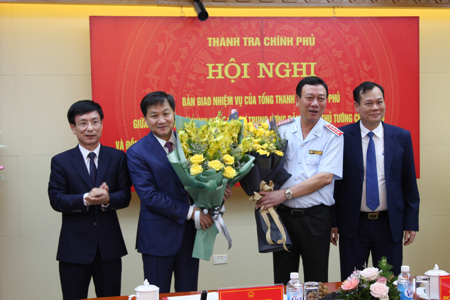 Phó Thủ tướng Lê Minh Khái bàn giao nhiệm vụ Tổng Thanh tra Chính phủ