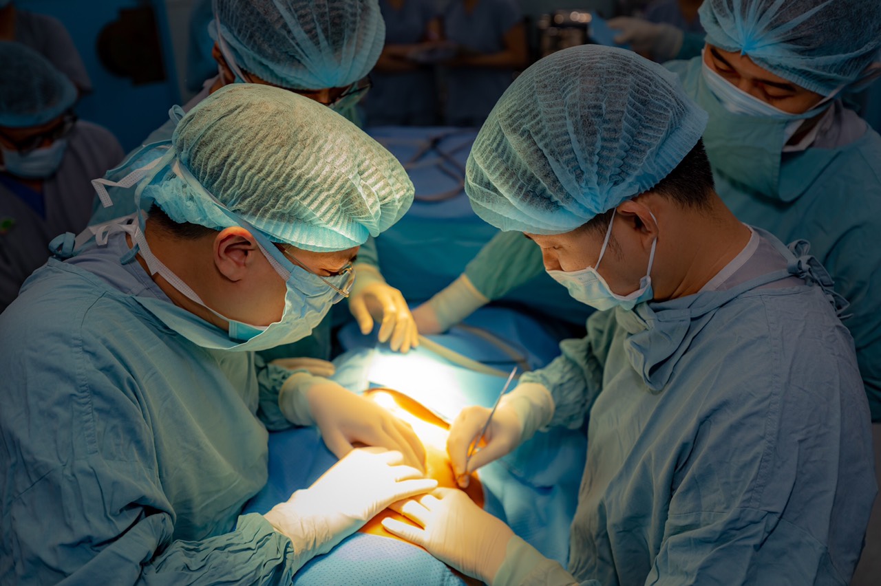 Tái tạo lại âm vật cho bé gái có cơ quan sinh dục giống đàn ông