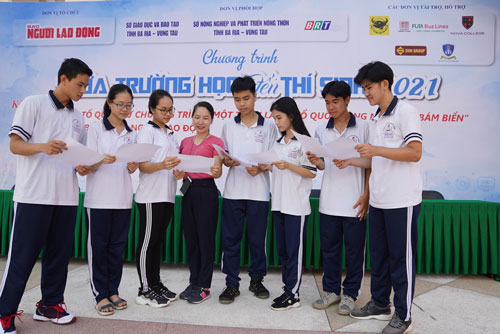"Đưa trường học đến thí sinh" tại Bà Rịa - Vũng Tàu sáng nay: Chọn hướng đi phù hợp
