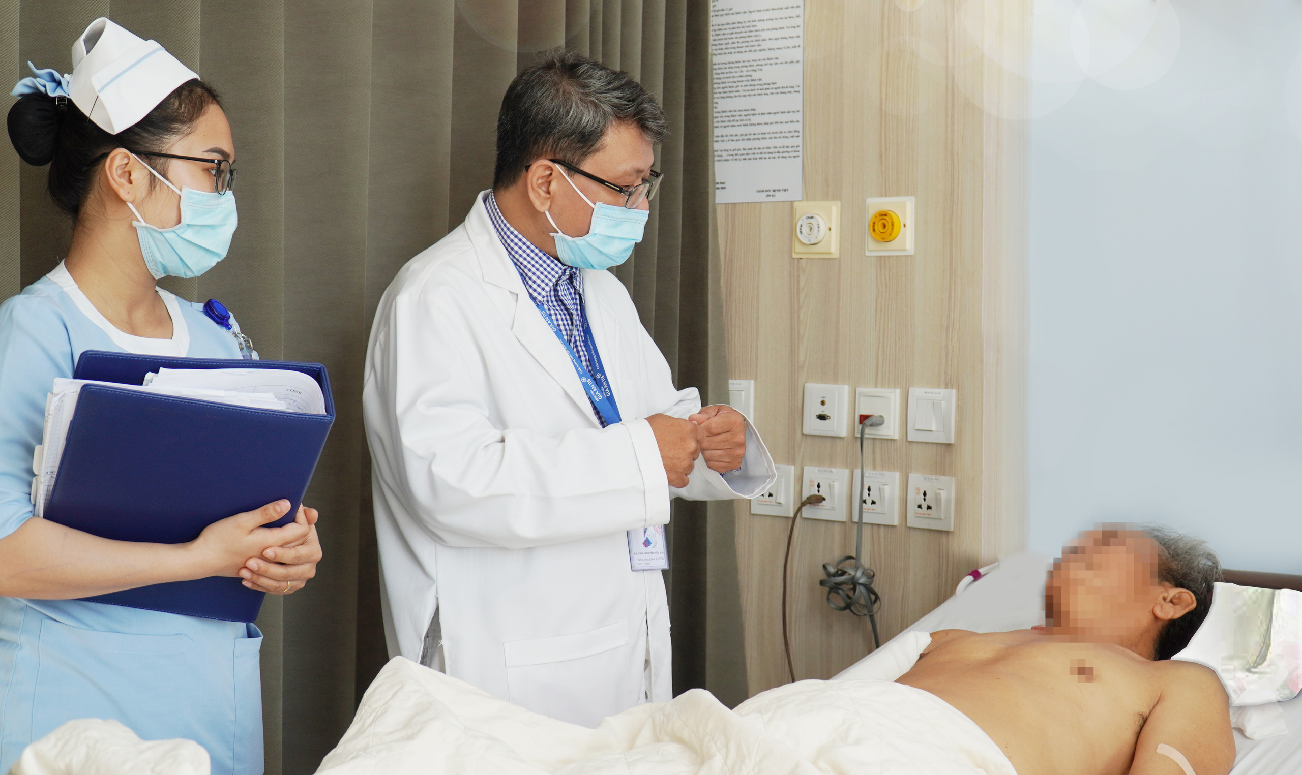 Người đàn ông biến dạng sau gãy nhánh cây xoài rơi xuống đất