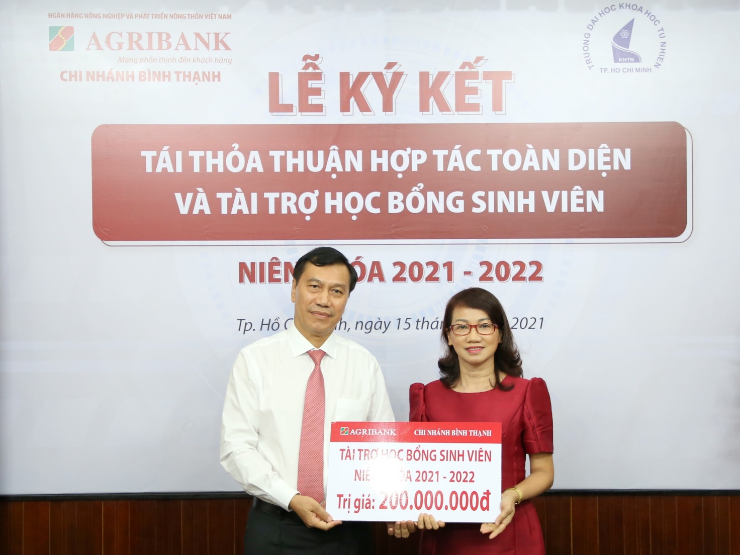 Agribank Chi nh&aacute;nh B&igrave;nh Thạnh k&yacute; kết thỏa thuận hợp t&aacute;c với Trường đại học Khoa học Tự nhi&ecirc;n - Ảnh 2.