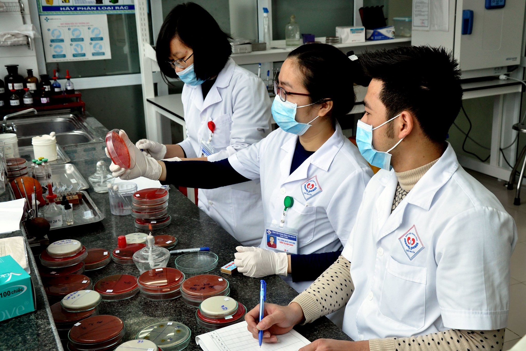 Nâng phúc lợi cho đoàn viên - lao động ngành y tế