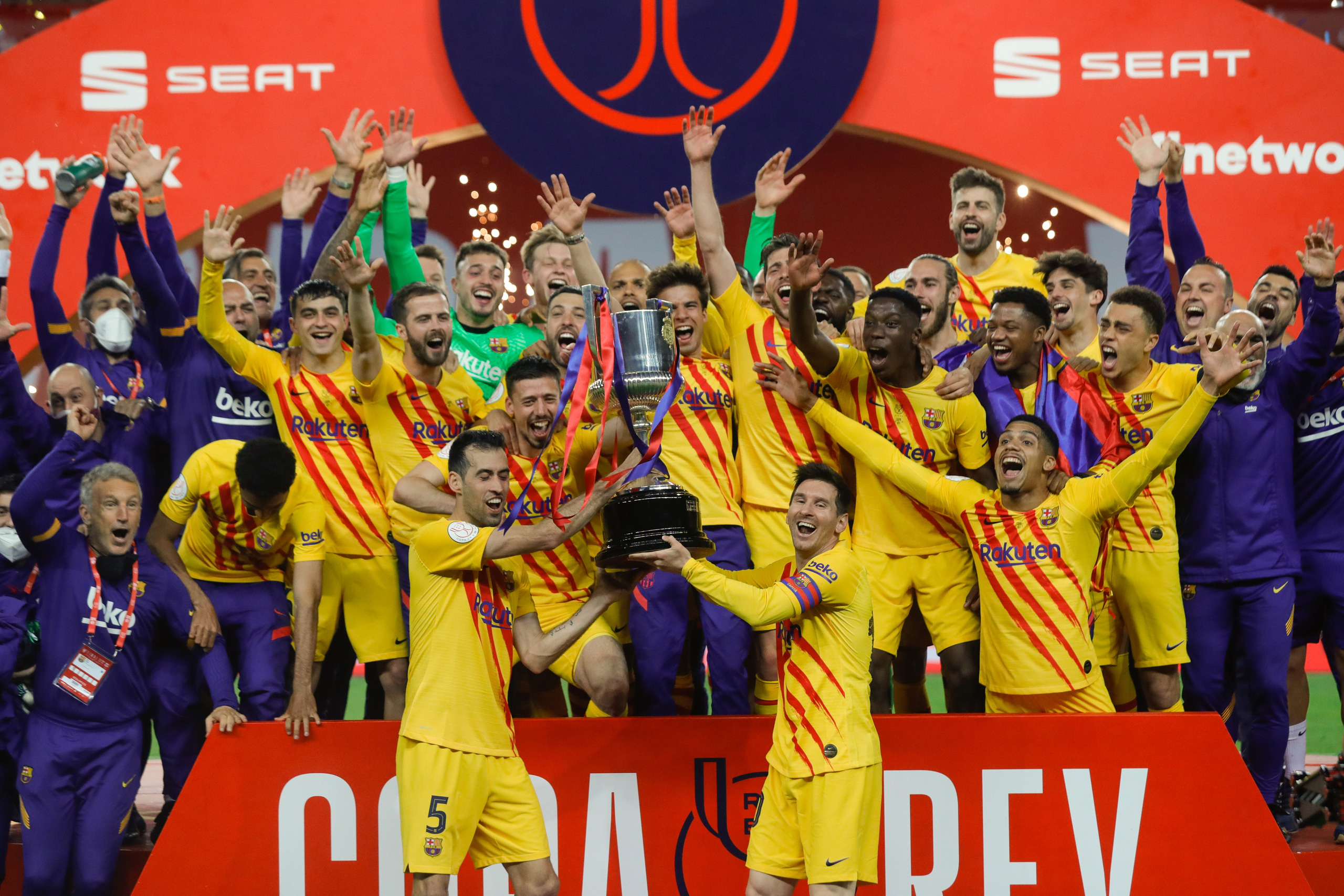 C&uacute;p Nh&agrave; vua: 12 ph&uacute;t rực s&aacute;ng chung kết, Barcelona l&ecirc;n ng&ocirc;i v&ocirc; địch  - Ảnh 8.