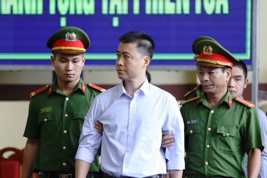 Kháng nghị giám đốc thẩm quyết định giảm 19 tháng tù cho "trùm" cờ bạc Phan Sào Nam