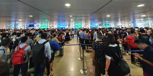 Giảm ùn tắc ở sân bay Tân Sơn Nhất