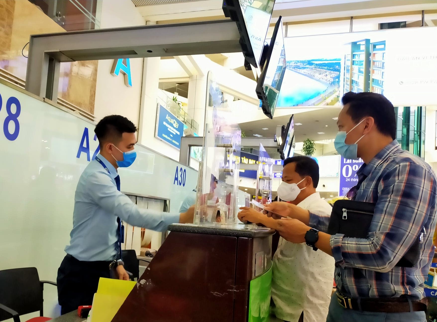 "Sốt" vé máy bay, hàng không tăng hàng trăm chuyến bay dịp lễ 30-4, 1-5