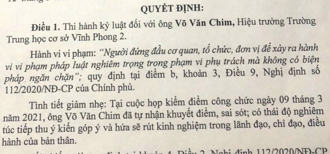 Giáng chức hiệu trưởng để giáo viên "làm bậy" với nữ sinh lớp 9