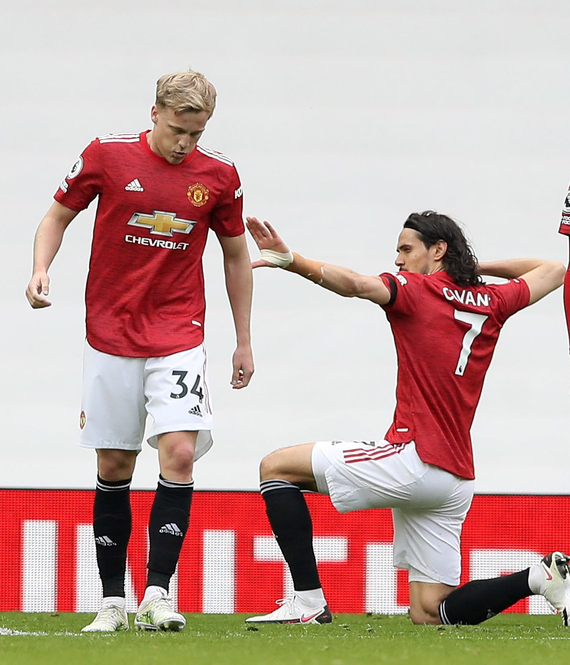 V&ugrave;i dập Burnley, Man United mơ so&aacute;n ng&ocirc;i Ngoại hạng của Man City - Ảnh 6.