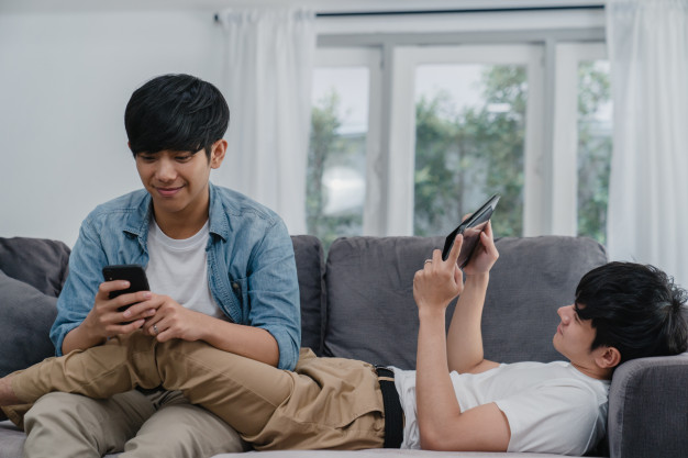 Làm gì khi con yêu bạn cùng giới?