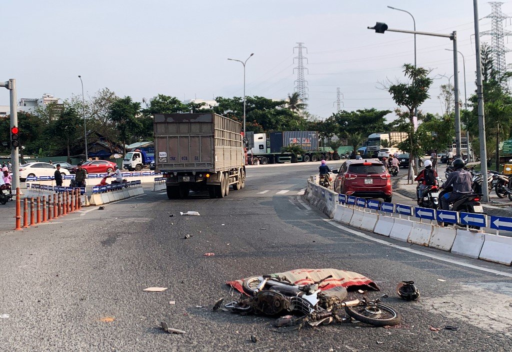 Đà Nẵng: Thêm một người tử vong vì đi nhầm đường dẫn ở điểm đen tai nạn