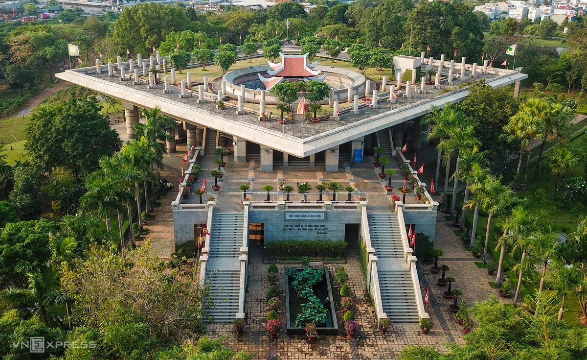 Khám phá 3 ngôi đền thờ vua Hùng ở TP HCM - Ảnh 3.