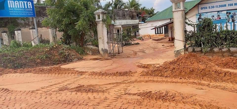 Lũ b&ugrave;n đỏ tr&agrave;n ngập tuyến đường du lịch Mũi N&eacute; - Ảnh 5.