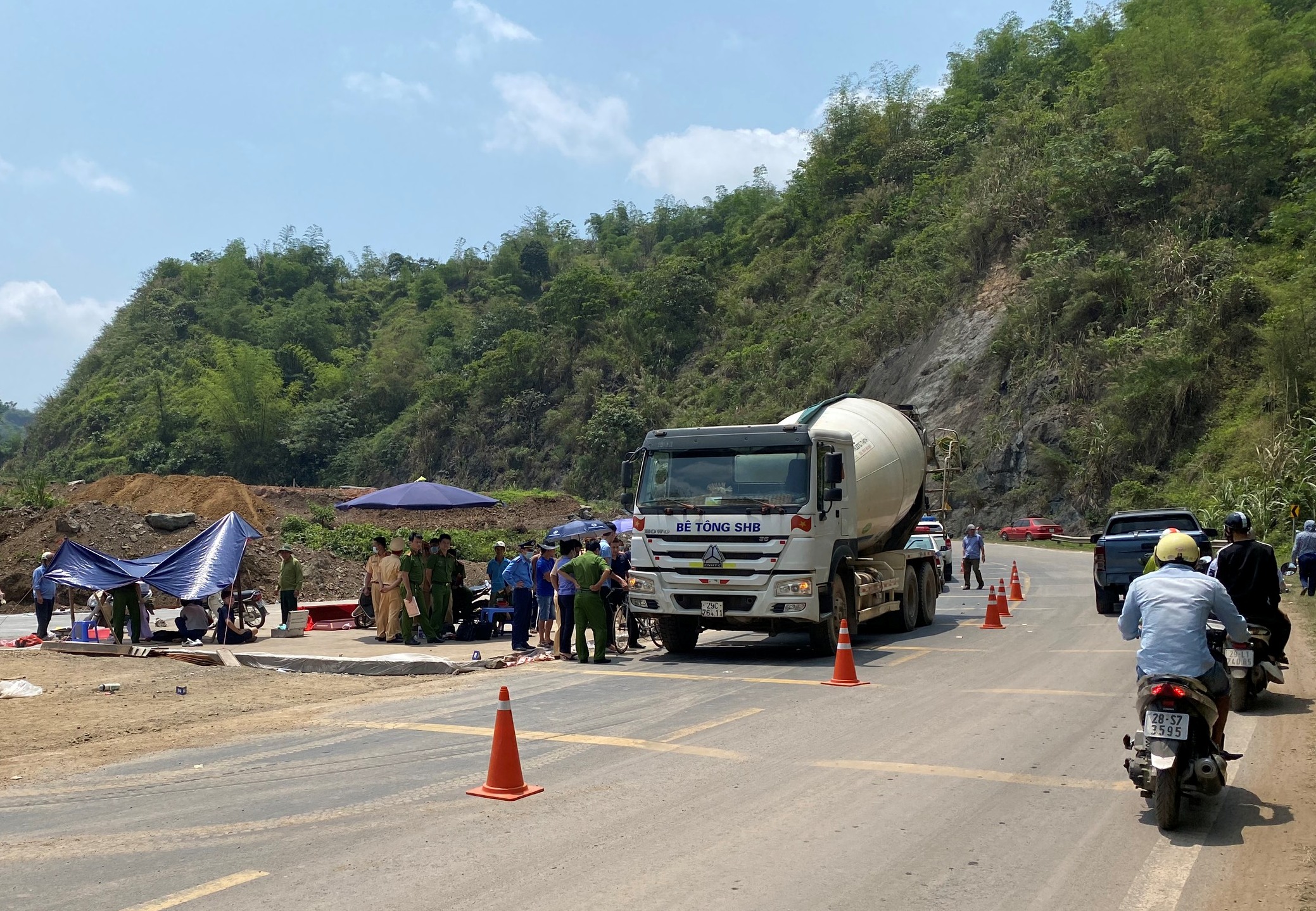 Xe bồn tông chết người đàn ông đi xe đạp địa hình cùng chiều